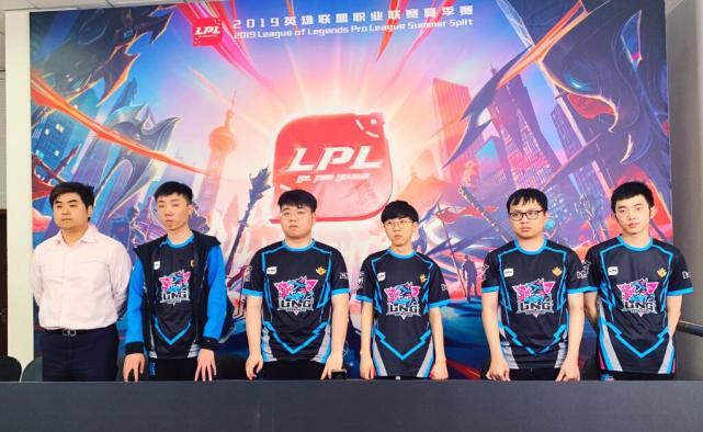 膝盖重伤 膝盖重伤