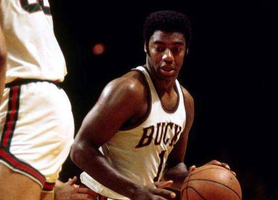 随着中国足 随着中国足